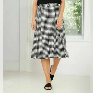 (NWOT) Who What Wear Black / White Houndstooth Pleated Skirt, 2 Pockets, Size 14